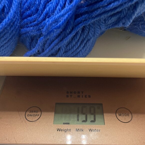 Yarn bundle in DK weight, mostly wool 6+ skeins - Picture 5 of 9